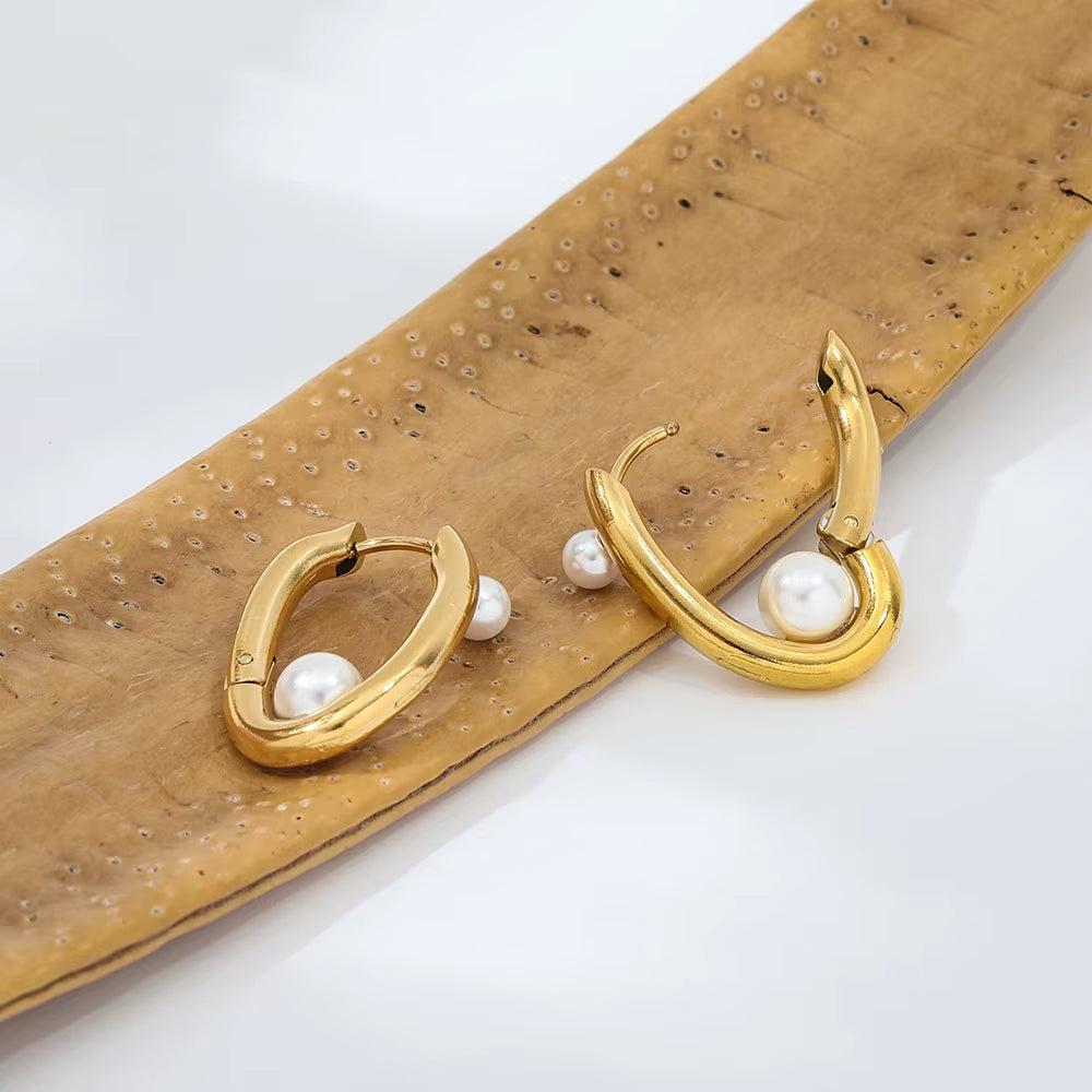 Joolim 18K Gold Plated Wholesale Waterproof Fashion Elegant Irregular U-Shaped Pearl Huggie Earring Stainless Steel Jewelry