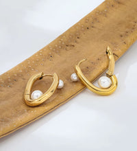 Joolim 18K Gold Plated Wholesale Waterproof Fashion Elegant Irregular U-Shaped Pearl Huggie Earring Stainless Steel Jewelry