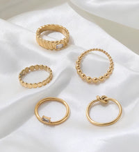 Ins Hot High End 18K Gold Plated Simple Knot Rings Stainless Steel Rings for Women Tarnish Free Jewelry