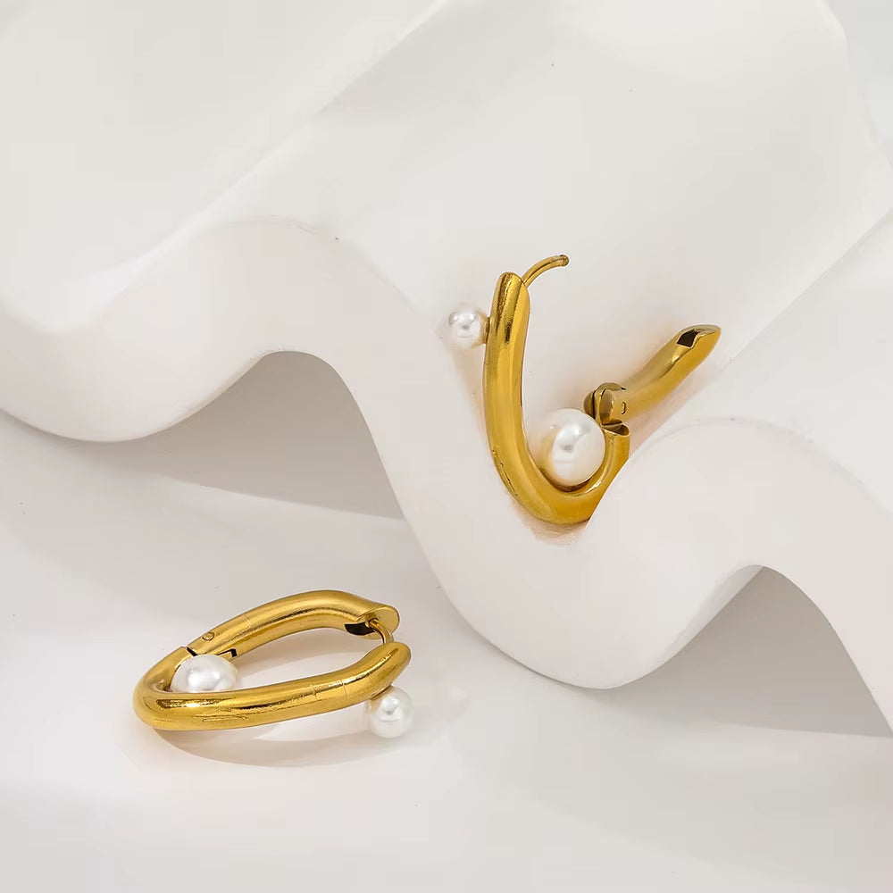 Joolim 18K Gold Plated Wholesale Waterproof Fashion Elegant Irregular U-Shaped Pearl Huggie Earring Stainless Steel Jewelry
