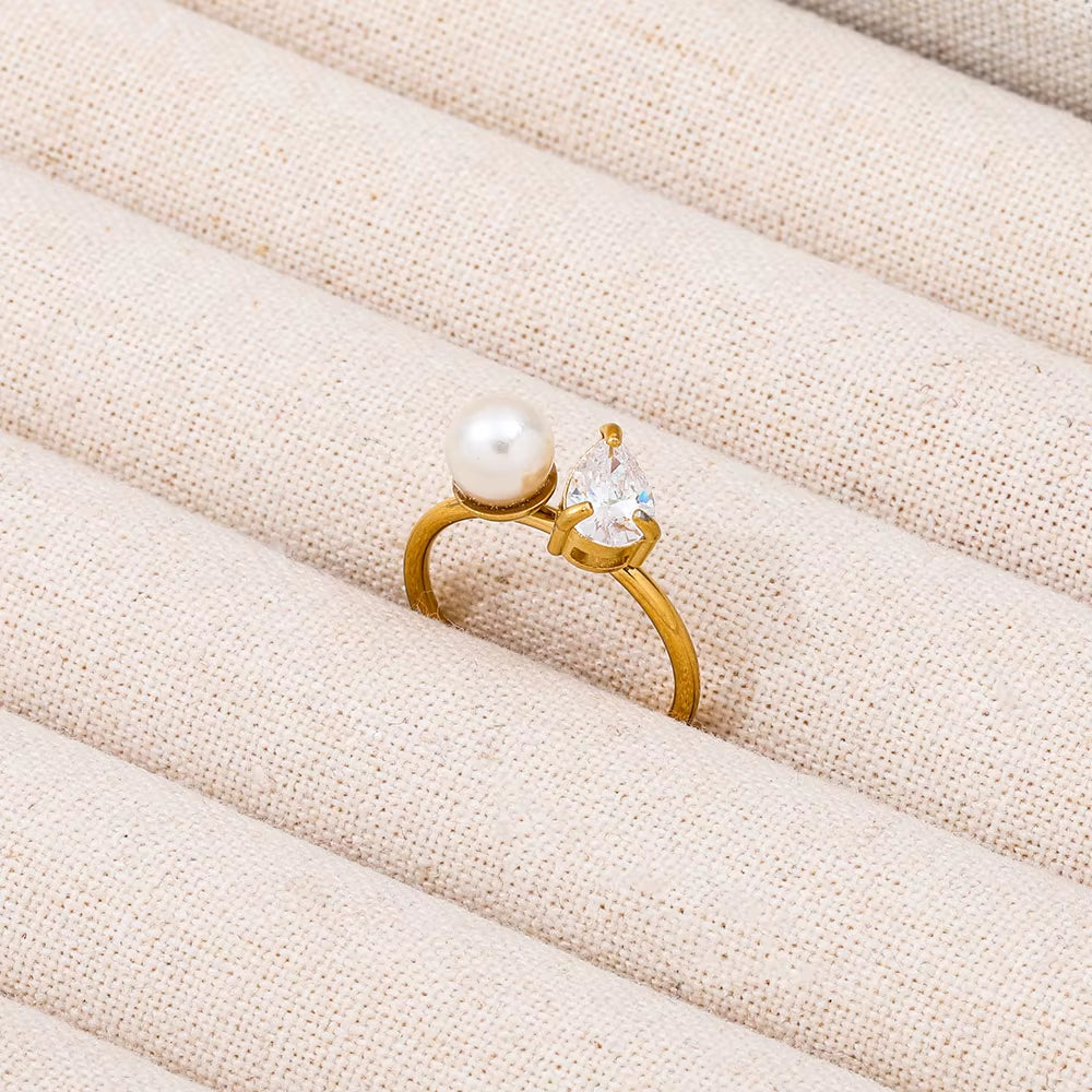 Trendy Fashion Ring with Water Drop Zircon Imitation Pearl 18K Gold Plated High End Stainless Steel for Gift