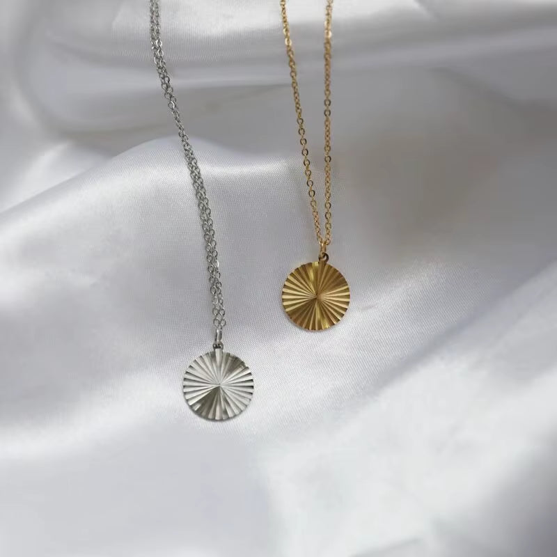 18K Gold Plated round Gear Pendant Necklace Stainless Steel Necklace Wholesale Fast Shipping Jewelry