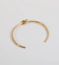High End Gold Plated Stainless Steel Knot Cuff Bracelet for Women Wholesale Jewelry