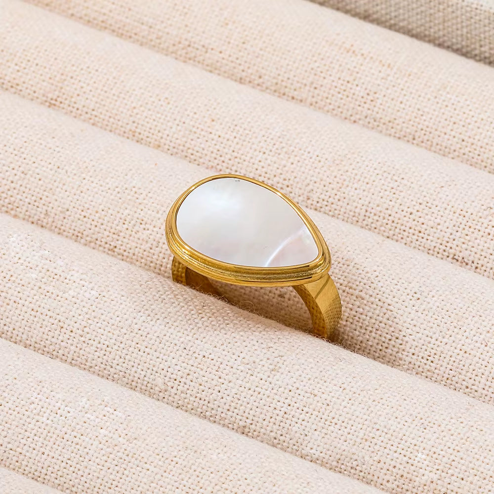 18K PVD Gold Plated White Big Shell Waterdrop Stainless Steel Stamp Ring Trendy Jewelry Wholesale Gift