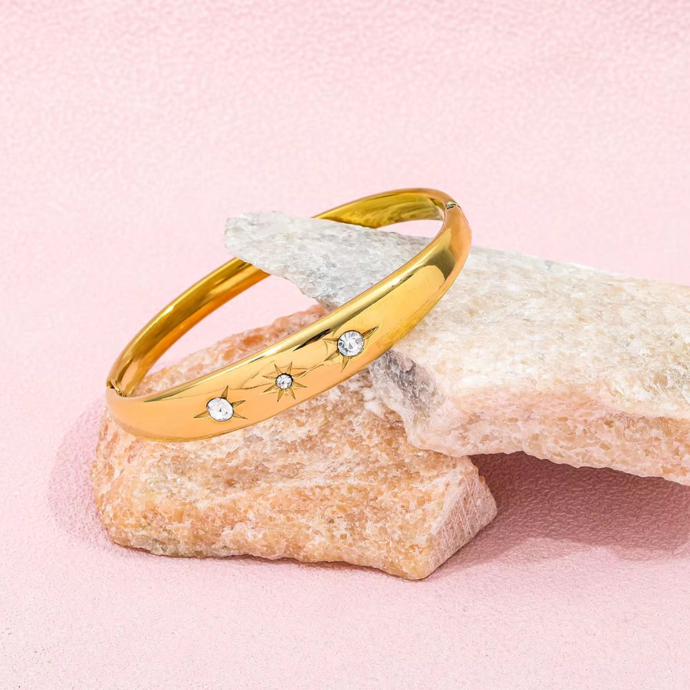 High End Stainless Steel Gold Plated Star Burst Zircon Eight - Pointed Star Openable Bangle Bracelet for Women Fashion Jewelry