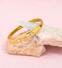 High End Stainless Steel Gold Plated Star Burst Zircon Eight - Pointed Star Openable Bangle Bracelet for Women Fashion Jewelry