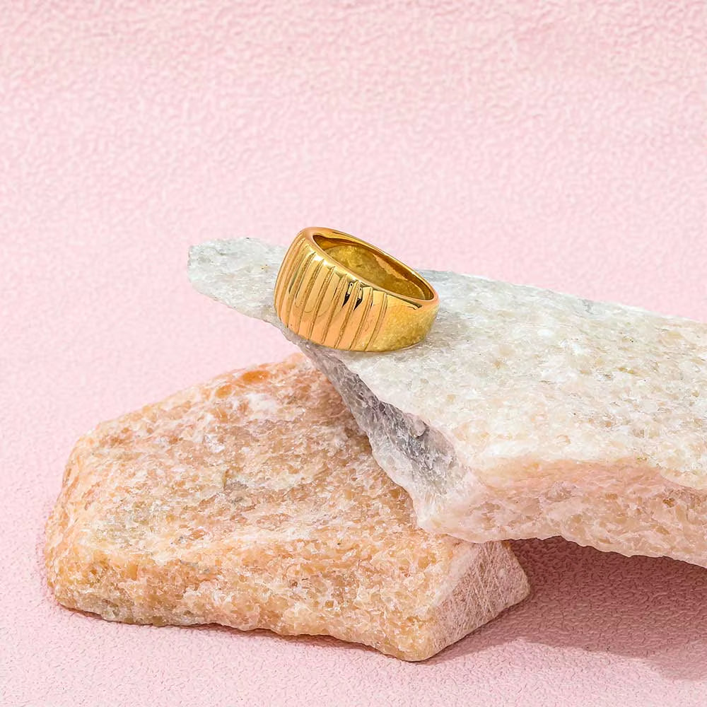 High End 18K PVD Chunky Croissant Rings for Women Stainless Steel Jewelry Wholesale