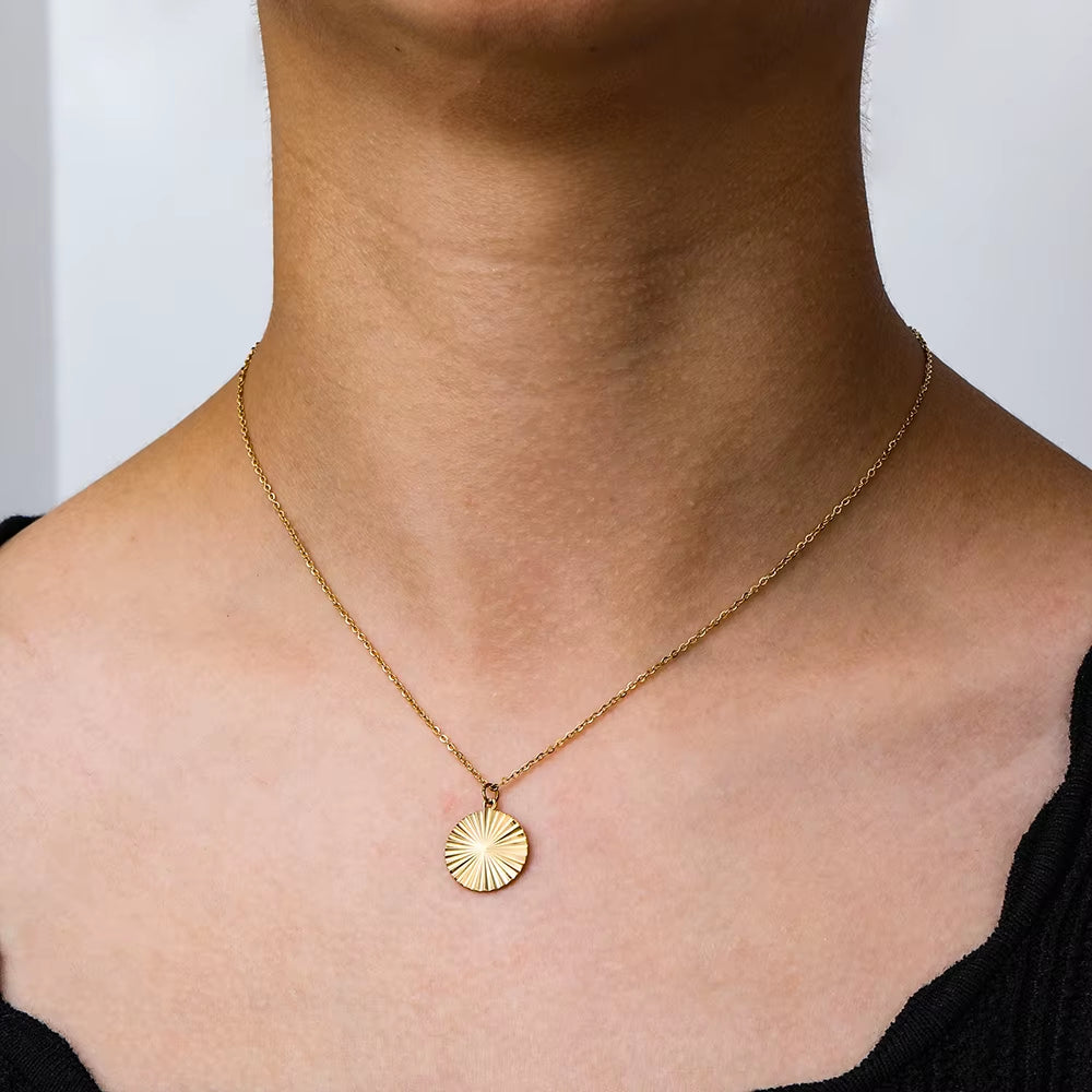 18K Gold Plated round Gear Pendant Necklace Stainless Steel Necklace Wholesale Fast Shipping Jewelry