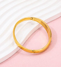 High End Stainless Steel Gold Plated Star Burst Zircon Eight - Pointed Star Openable Bangle Bracelet for Women Fashion Jewelry