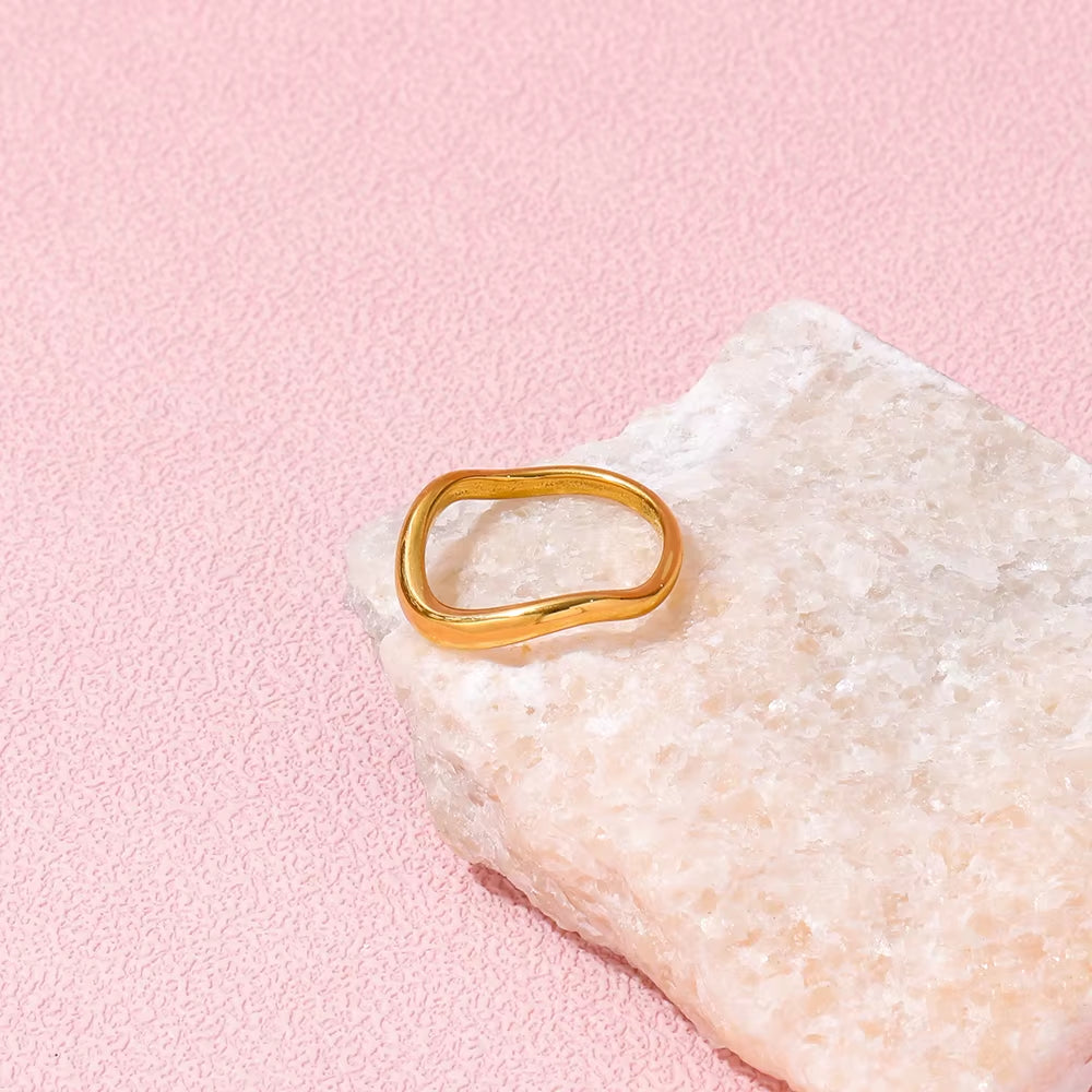 Tarnish Free Waterproof Minimalist Twist Stackable 18K PVD Fashion Gold Plated Stainless Steel Eternity Women Rings Single Piece