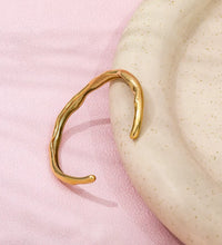 High End 18K Gold Plated Irregular Geometric Curved Ggsimple Cuff Stainless Steel Bracelet Trendy Fashion Jewelry for Women