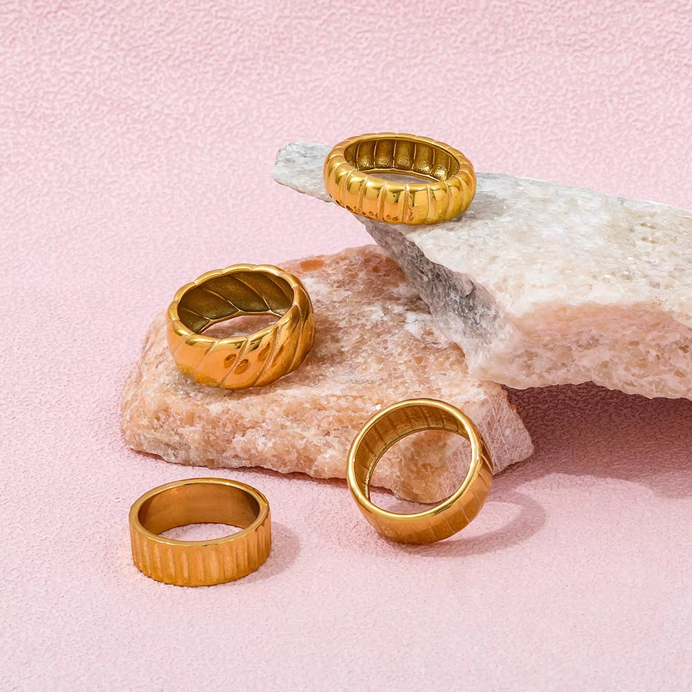 High End 18K PVD Gold Plated Stylish Gear Band Rings for Women Stainless Steel Jewelry Tarnish Free Jewelry