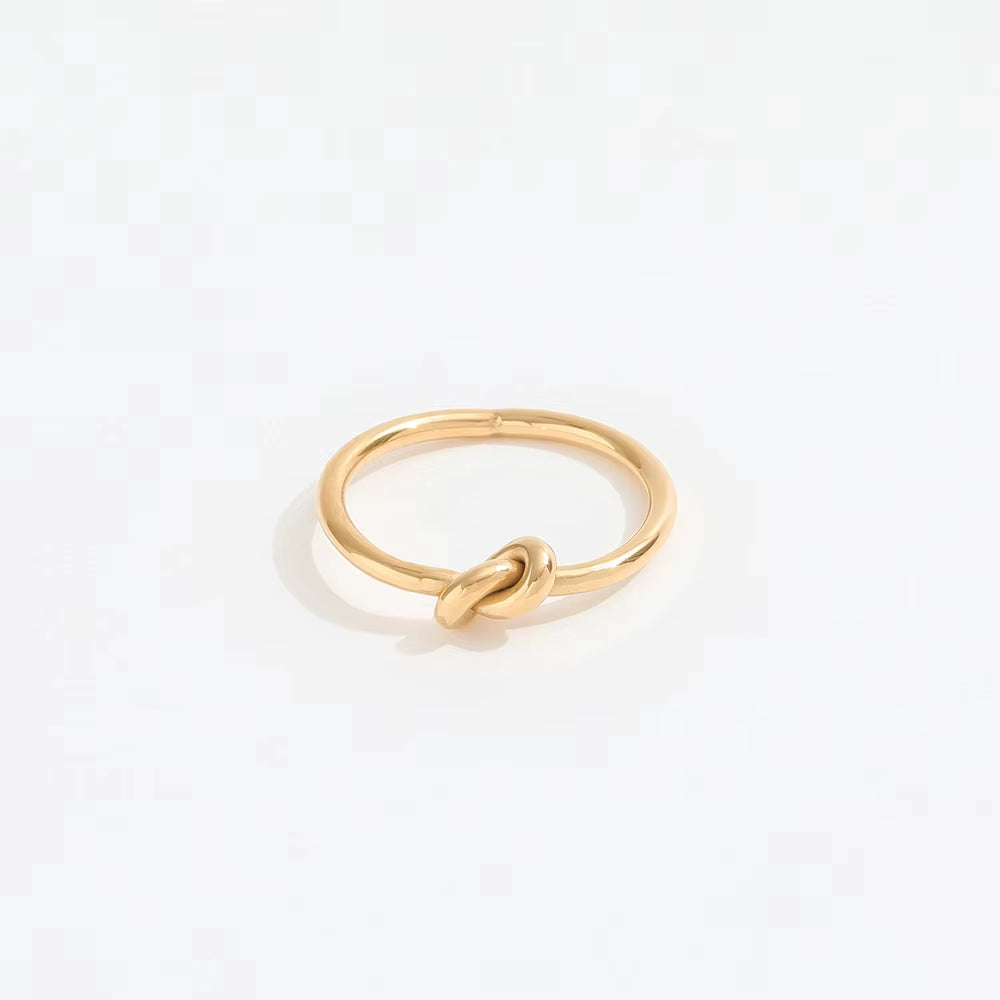 Ins Hot High End 18K Gold Plated Simple Knot Rings Stainless Steel Rings for Women Tarnish Free Jewelry