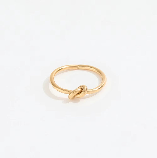 Ins Hot High End 18K Gold Plated Simple Knot Rings Stainless Steel Rings for Women Tarnish Free Jewelry