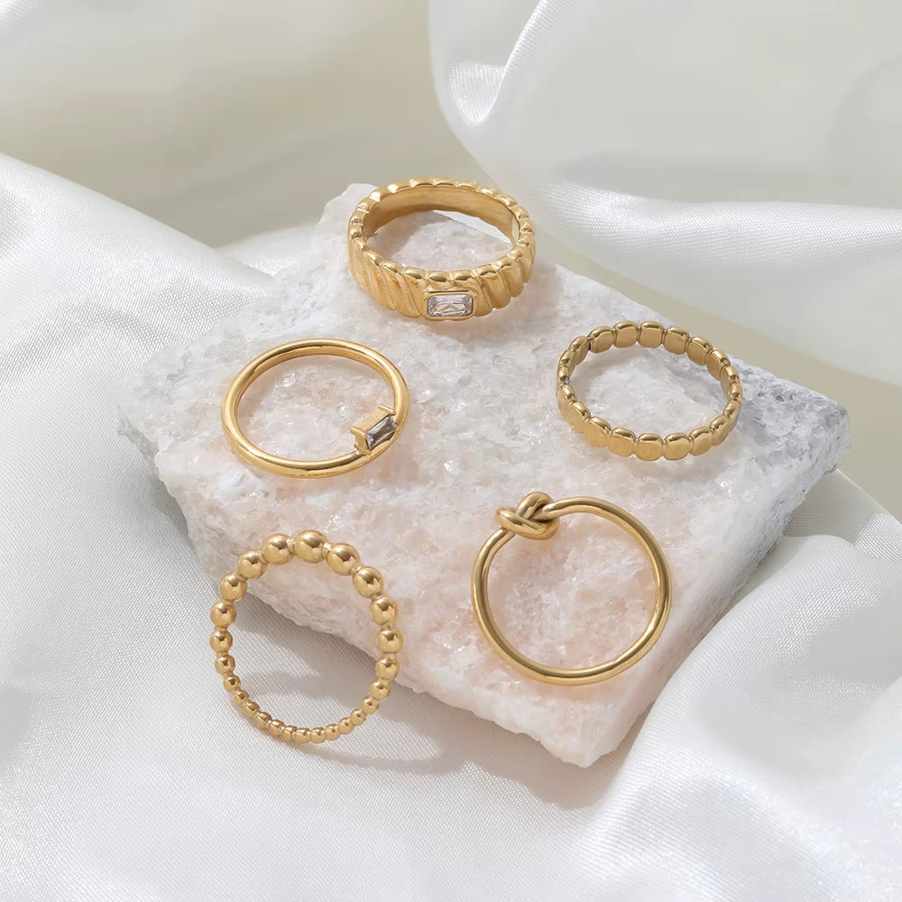 Ins Hot High End 18K Gold Plated Simple Knot Rings Stainless Steel Rings for Women Tarnish Free Jewelry