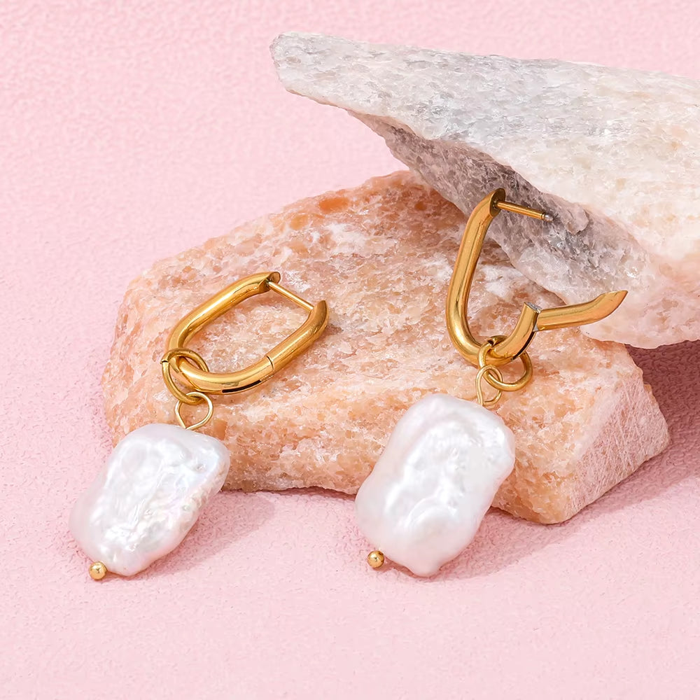 High End PVD 18K Gold Plated Waterproof Irregular Freshwater Pearl Pendant U Huggie Earring Stainless Steel Jewelry Wholesale