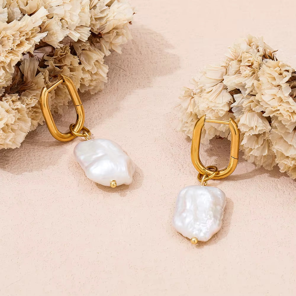 High End PVD 18K Gold Plated Waterproof Irregular Freshwater Pearl Pendant U Huggie Earring Stainless Steel Jewelry Wholesale