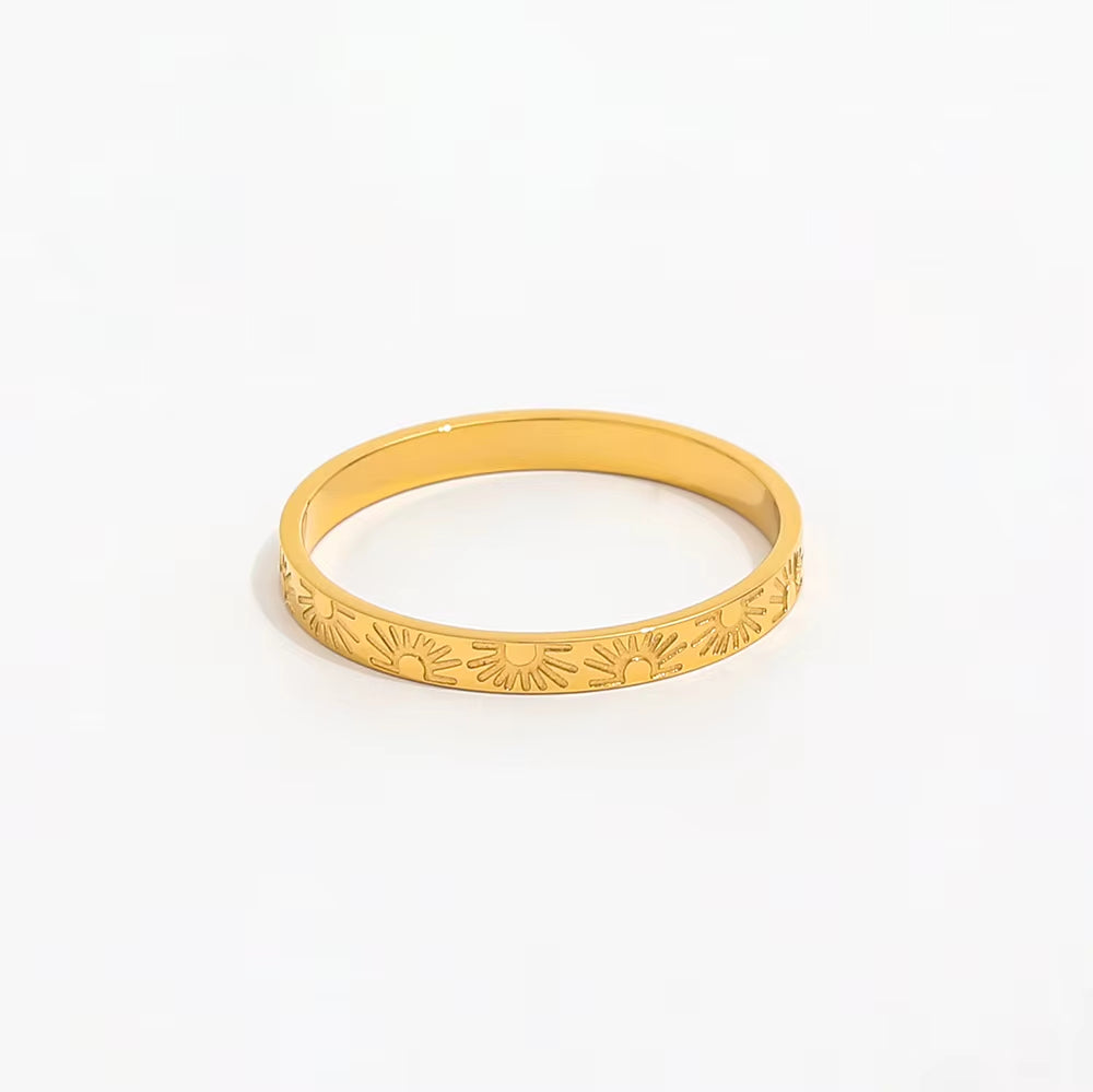 Joolim Jewelry Wholesale 18K Gold Plated Sun Burst Narrow Band Stainless Steel Ring for Women Statement Ring
