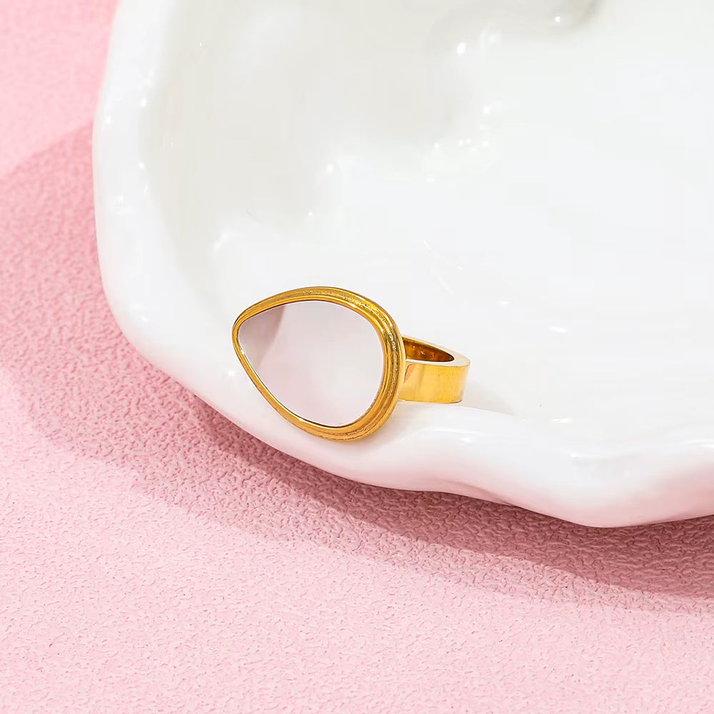 18K PVD Gold Plated White Big Shell Waterdrop Stainless Steel Stamp Ring Trendy Jewelry Wholesale Gift