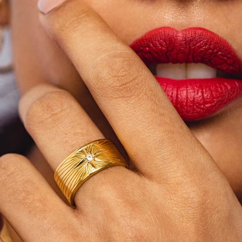 High End 18K PVD Gold Plated Star Burst Shining Band Rings Stainless Steel Women Rings Tarnish Free Jewelry