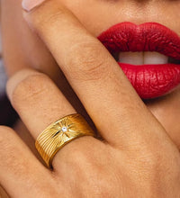 High End 18K PVD Gold Plated Star Burst Shining Band Rings Stainless Steel Women Rings Tarnish Free Jewelry