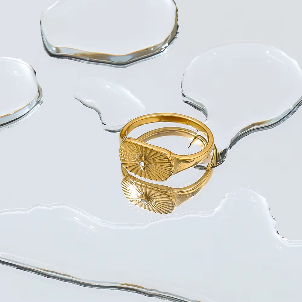 High End Tarnish Free PVD Gold Plated Sunburst Rings Stainless Steel Jewelry