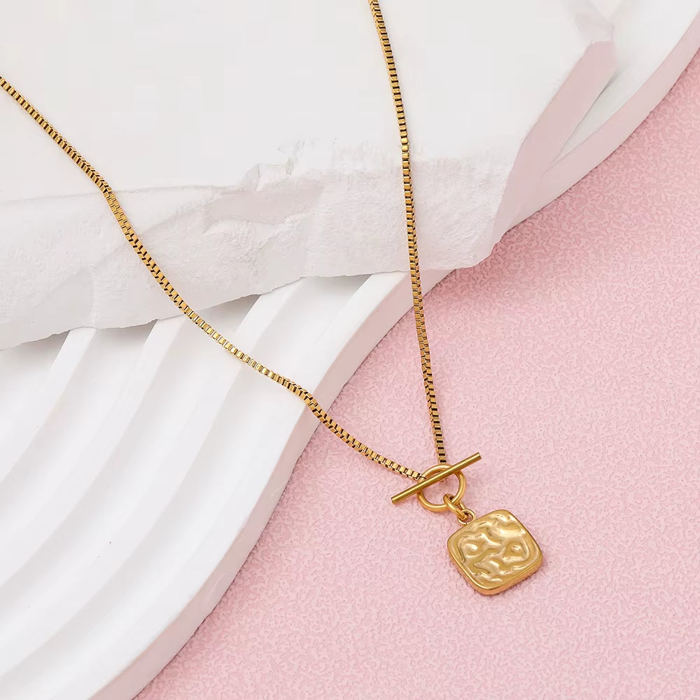 High End 18K Gold Plated Texture Toggle Square Pendant Necklace Stainless Steel PVD Plated Jewelry Trendy Jewelry Women Gift