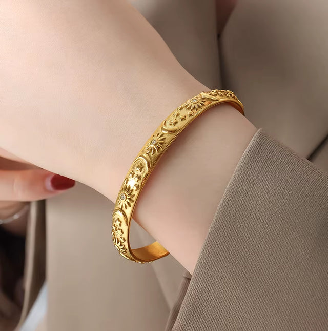 High End Gold Plated Stainless Steel Moon Star Relief Zirconia Cuff Bracelet for Women Wholesale Jewelry