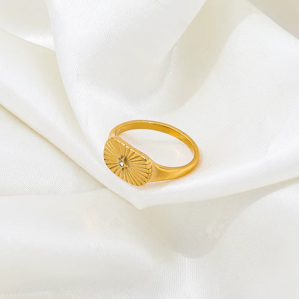 High End Tarnish Free PVD Gold Plated Sunburst Rings Stainless Steel Jewelry