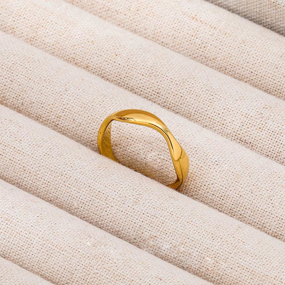 Joolim Jewelry Wholesale High End PVD Waterproof&Non Tarnish Fashion Dainty Arc-Shaped Wave Stainless Steel Ring for Women
