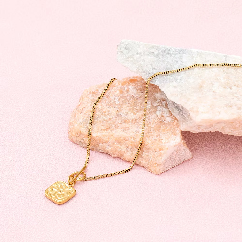 High End 18K Gold Plated Texture Toggle Square Pendant Necklace Stainless Steel PVD Plated Jewelry Trendy Jewelry Women Gift