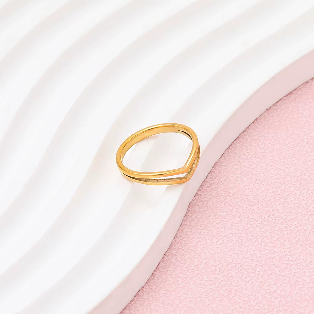 High End 18K Plain Gold Individuality Arrow Rings Stainless Steel Trendy Simple Gold Plated Jewelry